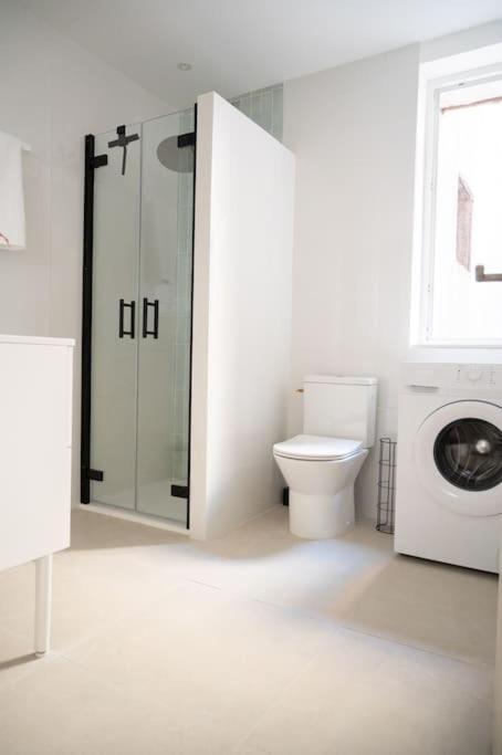 Lou Cabanot - Appartement Lumineux 3 Chambres - Parking Gratuit Beziers Bagian luar foto