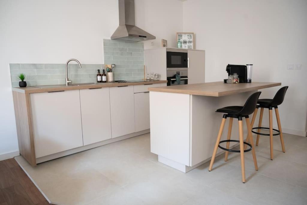 Lou Cabanot - Appartement Lumineux 3 Chambres - Parking Gratuit Beziers Bagian luar foto