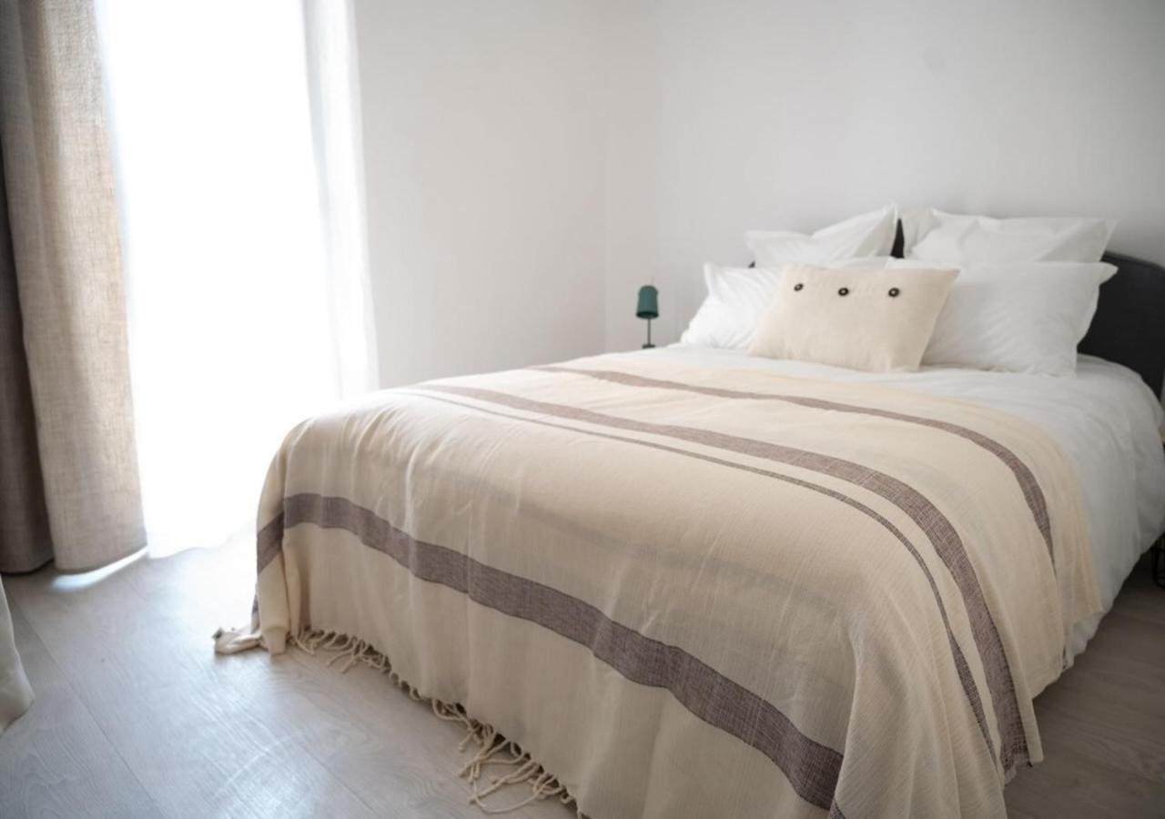 Lou Cabanot - Appartement Lumineux 3 Chambres - Parking Gratuit Beziers Bagian luar foto